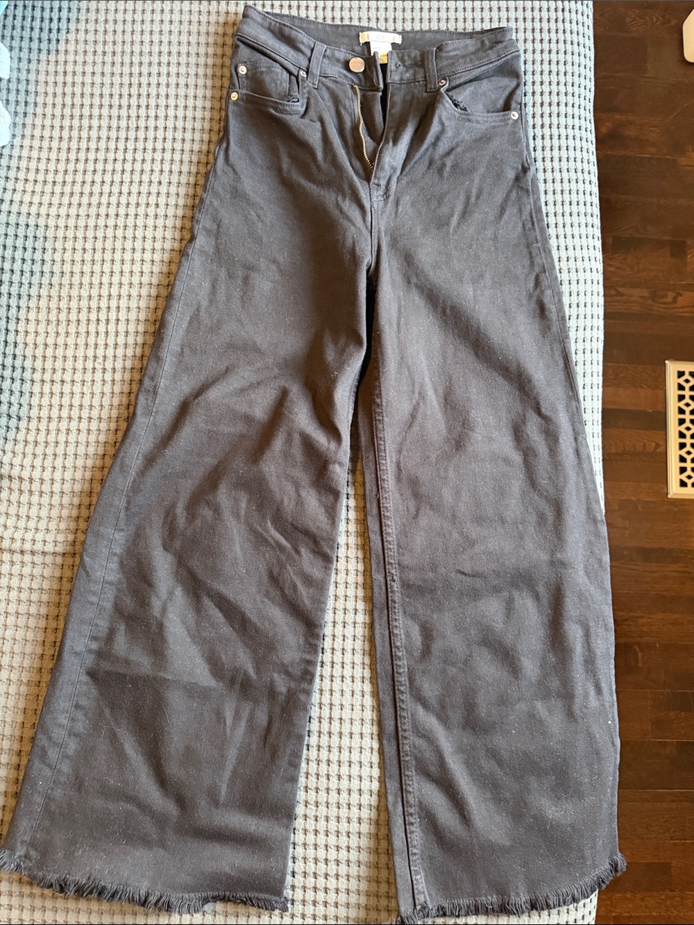 H&M Wide-Leg Black Jeans with Frayed Hem